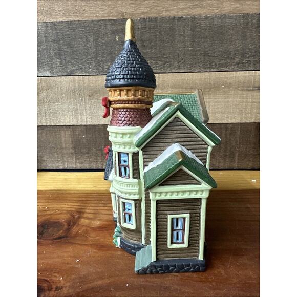 Santa's Workbench Collection - Talbot Place - Towne Series 479-2602 - Christmas - Picture 4 of 6